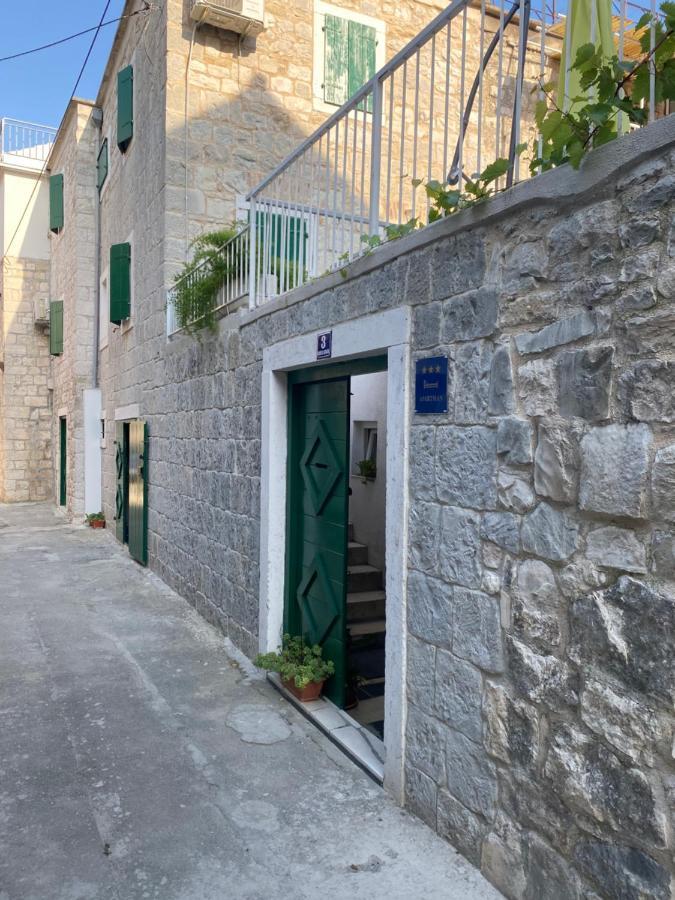 Apartment Stari Dvor Kaštela Eksteriør billede