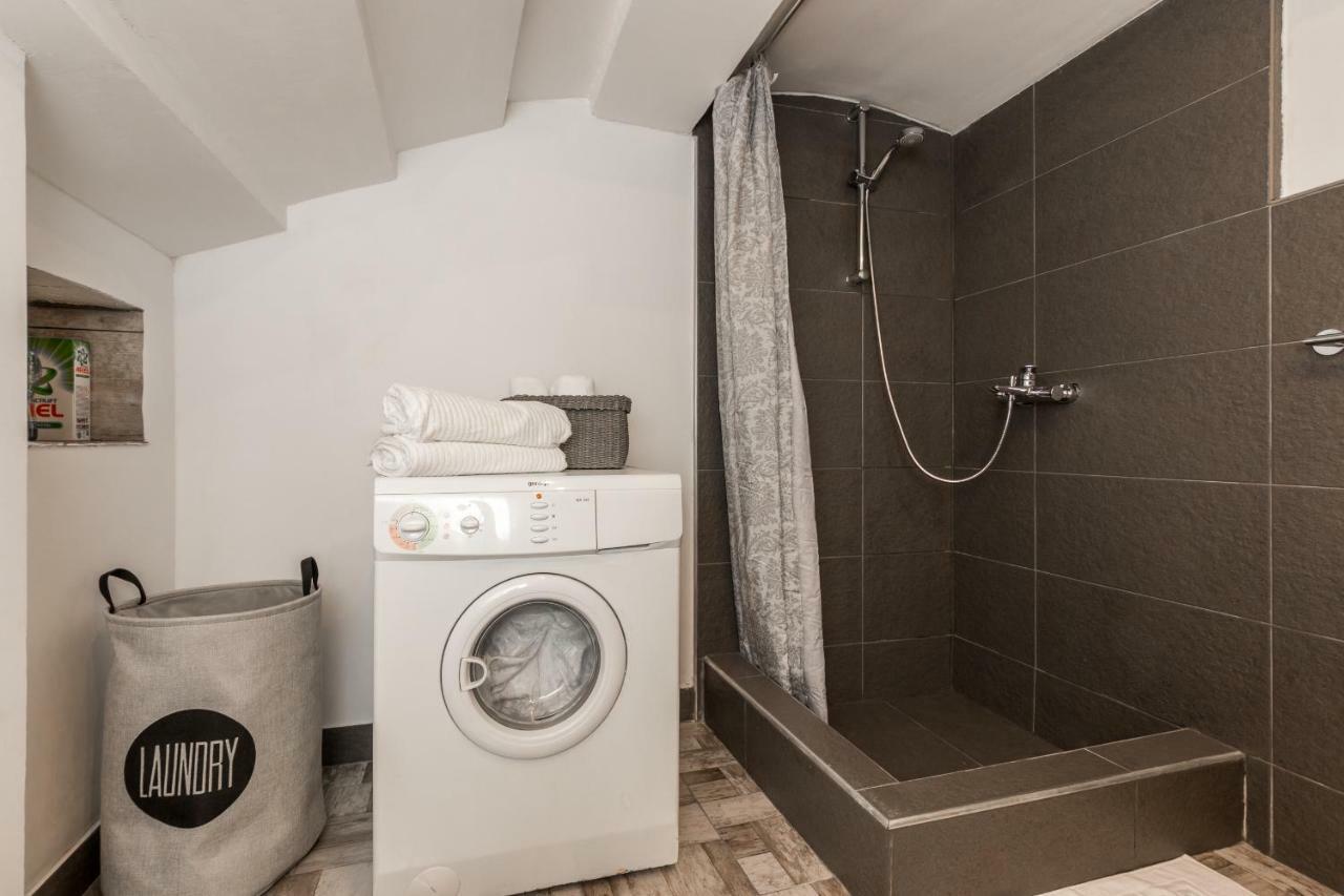 Apartment Stari Dvor Kaštela Eksteriør billede