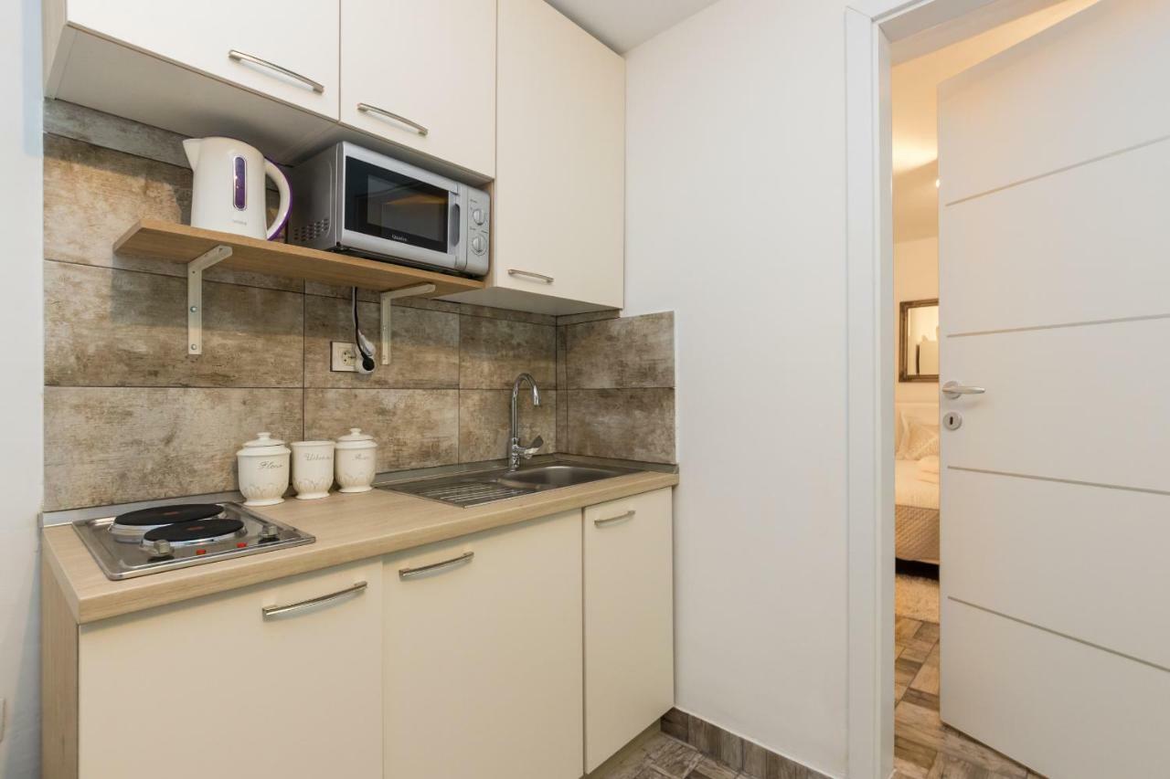 Apartment Stari Dvor Kaštela Eksteriør billede